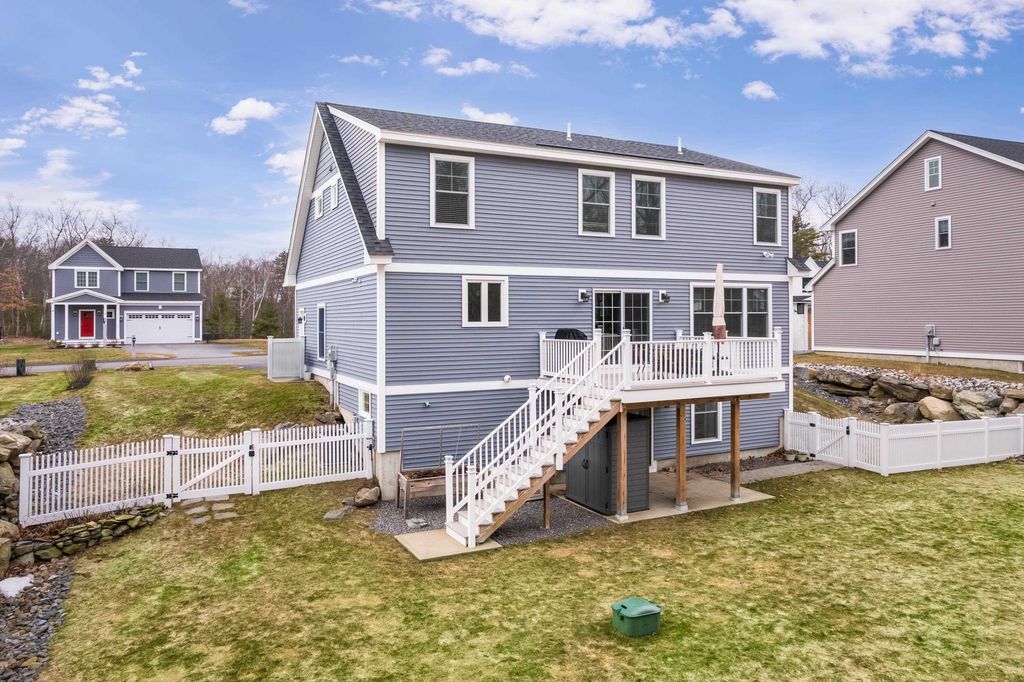 Photo of 13 Clover Lane, Londonderry, NH 03053 (MLS # 5080126)