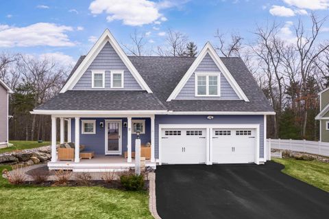 13 Clover Lane Londonderry NH 03053