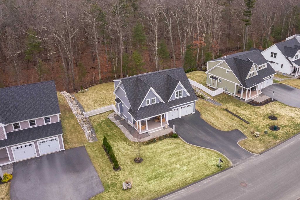 Photo of 13 Clover Lane, Londonderry, NH 03053 (MLS # 5080126)