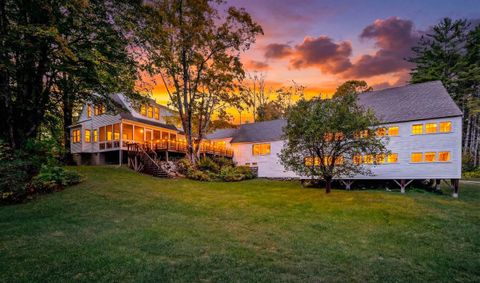 Photo of 736 Pleasant Street, New London, NH 03257 (MLS # 5089076)