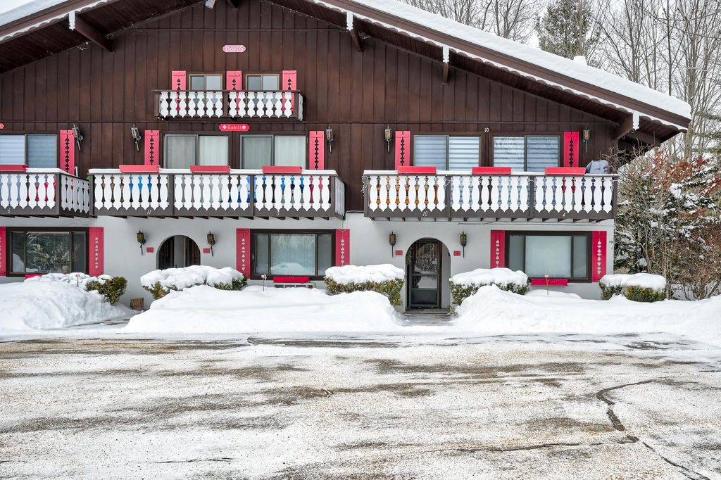 Photo of 46 Linderhof Golf Course Road #D4, Bartlett, NH 03812 (MLS # 5075256)