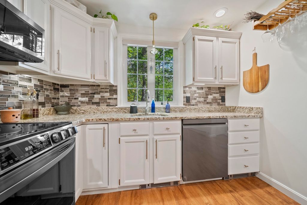 Photo of 1465 Hooksett Road #305, Hooksett, NH 03106 (MLS # 5059511)
