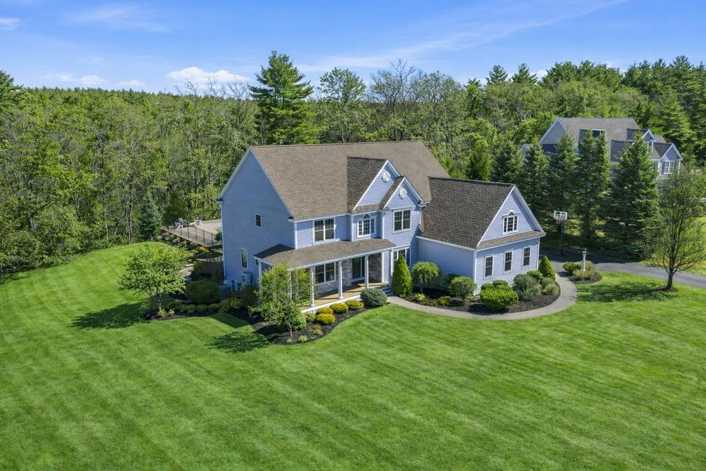 Photo of 12 Orchard Blossom Road, Windham, NH 03087 (MLS # 5082300)