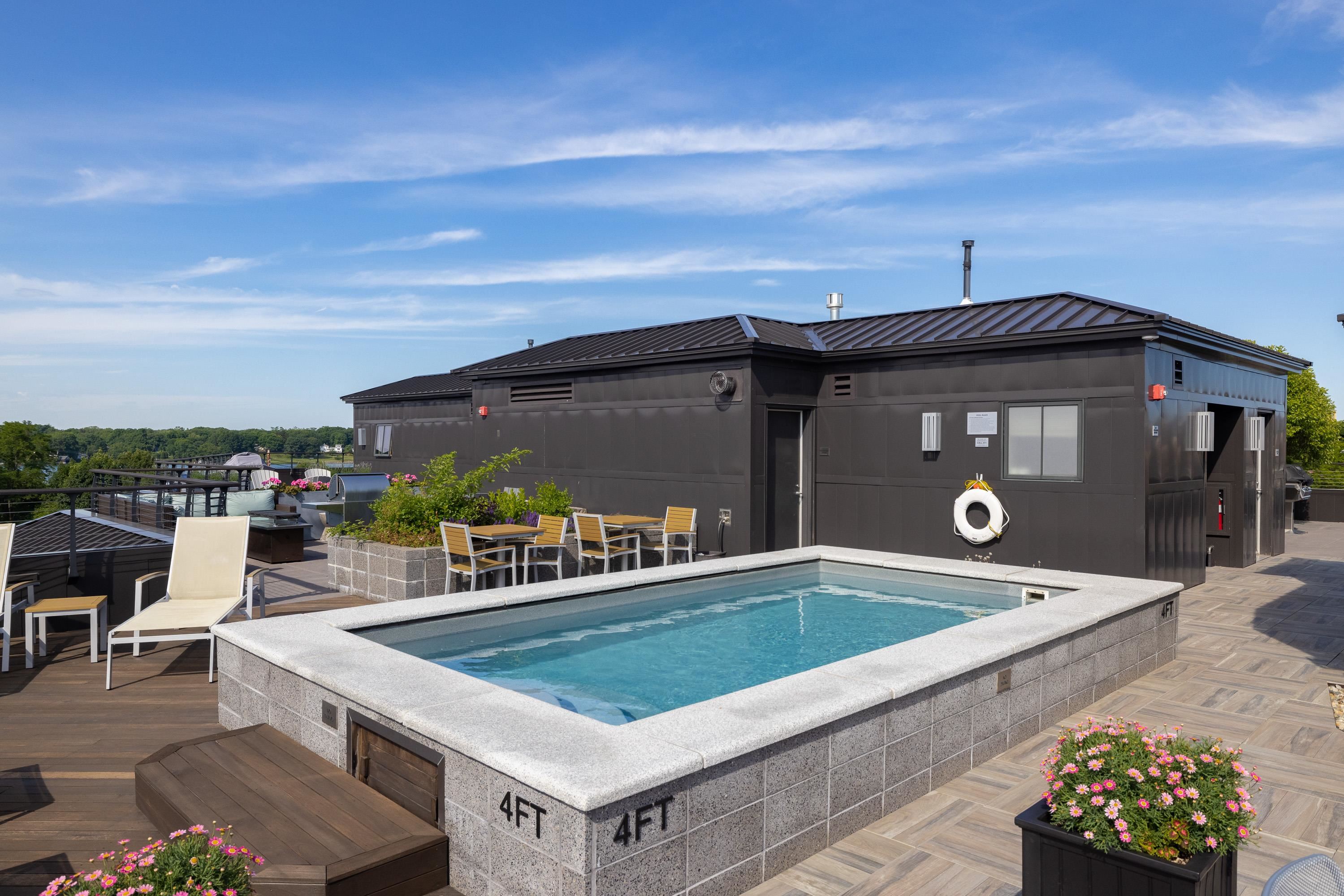 233 Vaughan Street 302