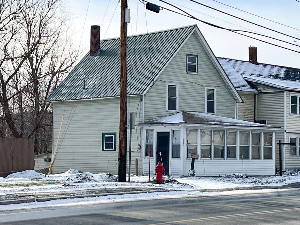 Photo of 113 Meadow Street, Littleton, NH 03561 (MLS # 5072172)