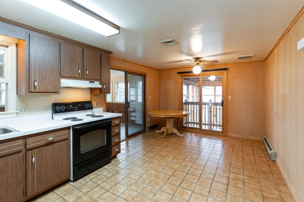 Photo of 62 Pine Street, Hooksett, NH 03106 (MLS # 5070831)