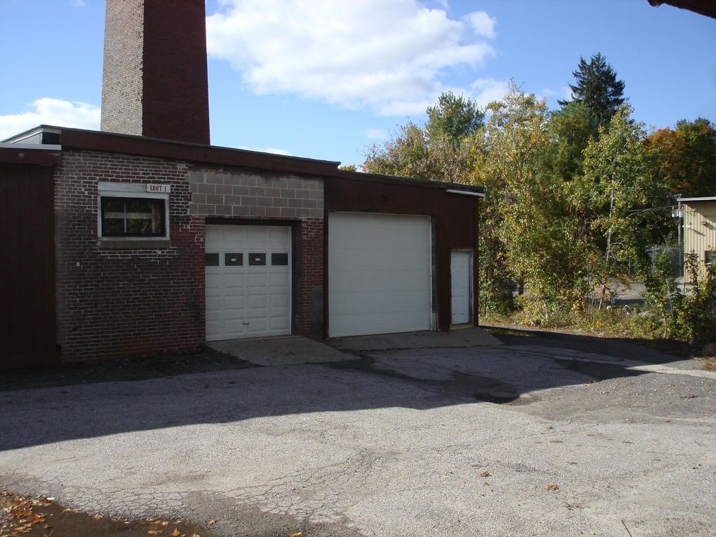 Photo of 516 Mammoth Road #B3/U1, Londonderry, NH 03053 (MLS # 5044050)