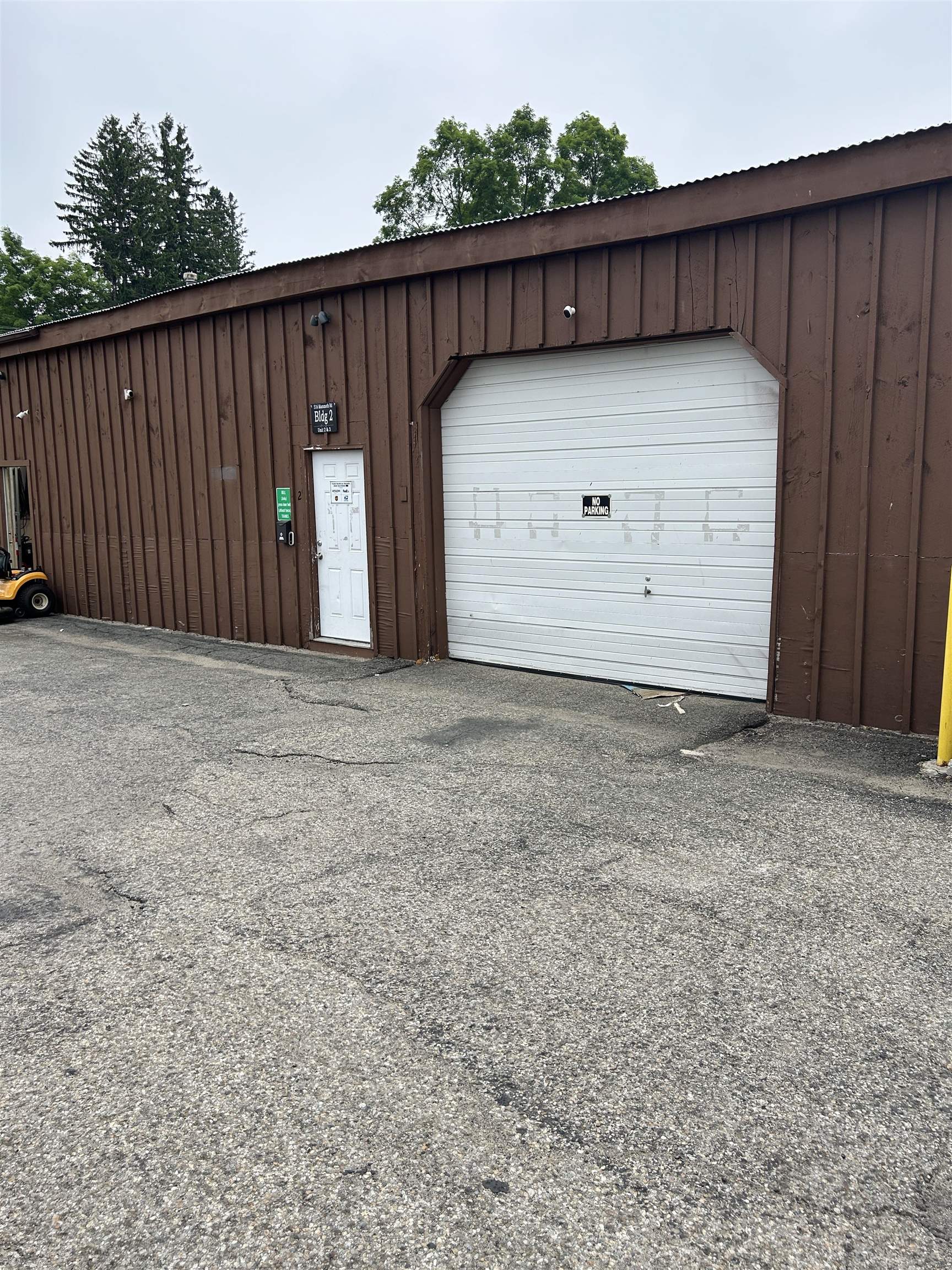 516 Mammoth Road B2/U3 W 144