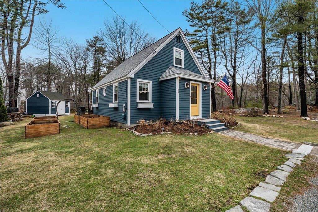 Photo of 32 Porpoise Drive, Rye, NH 03870 (MLS # 5083673)