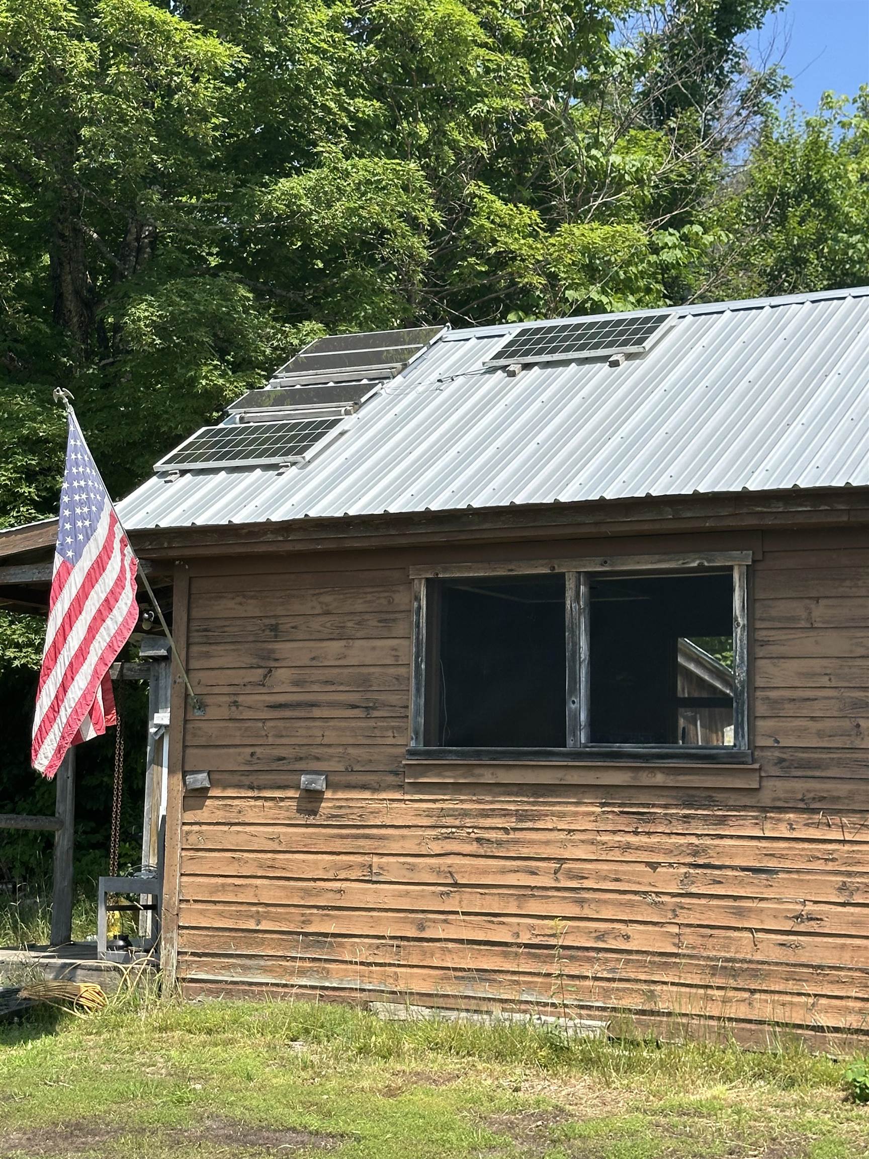 1495 Coles Pond Road