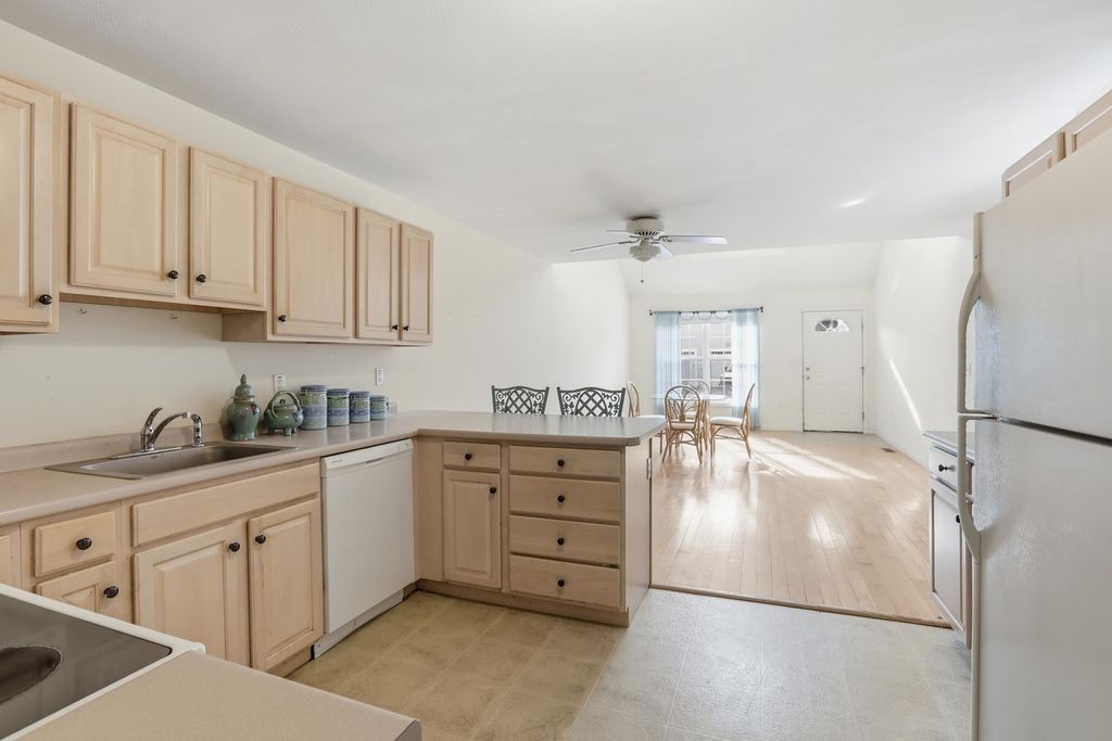 Photo of 34 Pleasant Street, Windham, NH 03087 (MLS # 5074109)