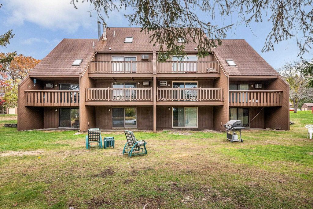 Photo of 40 Spring Cove Road #40, Nashua, NH 03062 (MLS # 5068267)