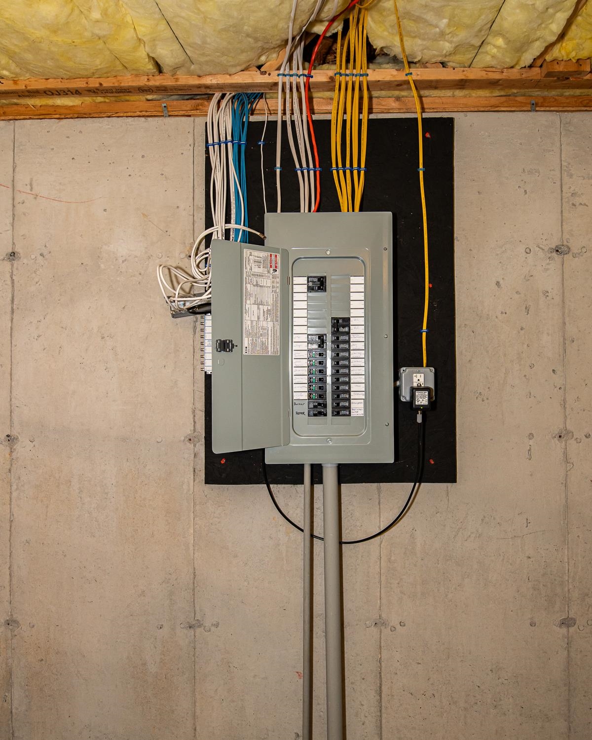 Newton, New Hampshire 03858, United States, 2 Bedrooms Bedrooms, ,3 BathroomsBathrooms,Residential,Pending,18160