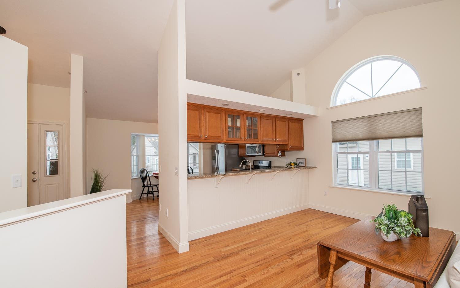 Newton, New Hampshire 03858, United States, 2 Bedrooms Bedrooms, ,3 BathroomsBathrooms,Residential,Pending,18160