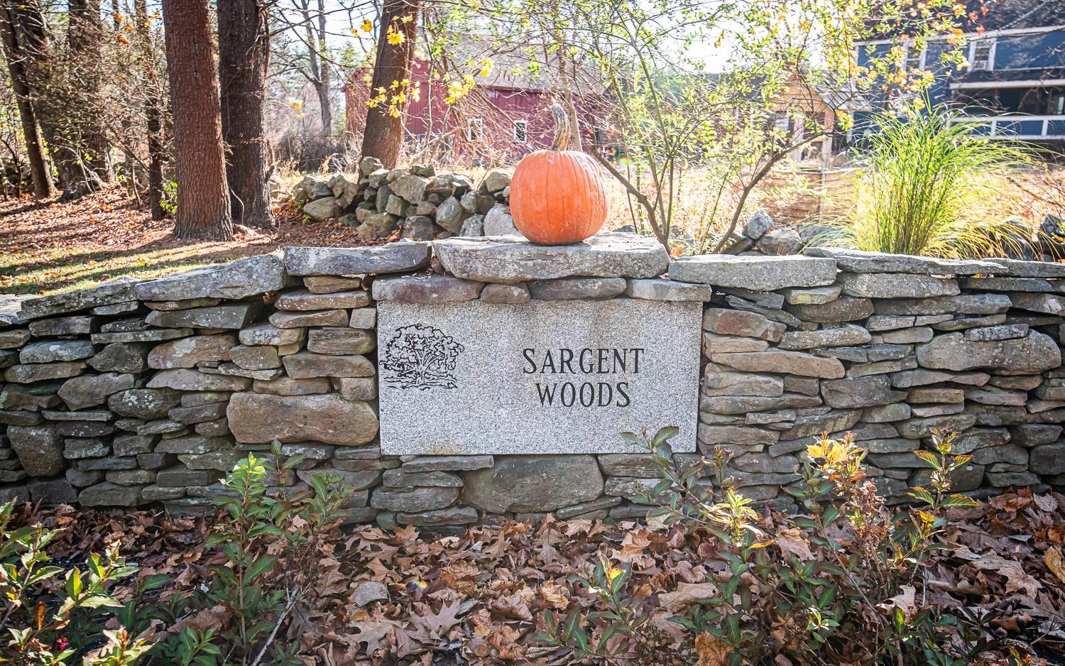 Newton, New Hampshire 03858, United States, 2 Bedrooms Bedrooms, ,3 BathroomsBathrooms,Residential,Pending,18160