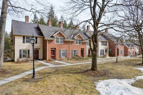 57 Townhouse Way 9 Woodstock VT 05091