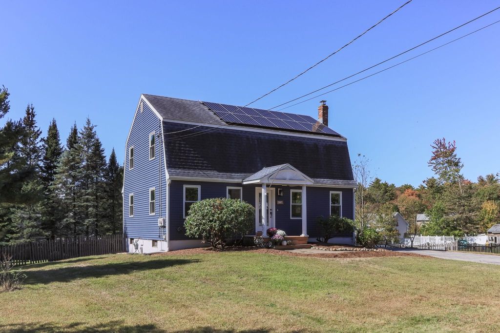 Photo of 424 Terrie Drive, Pembroke, NH 03275 (MLS # 5063766)