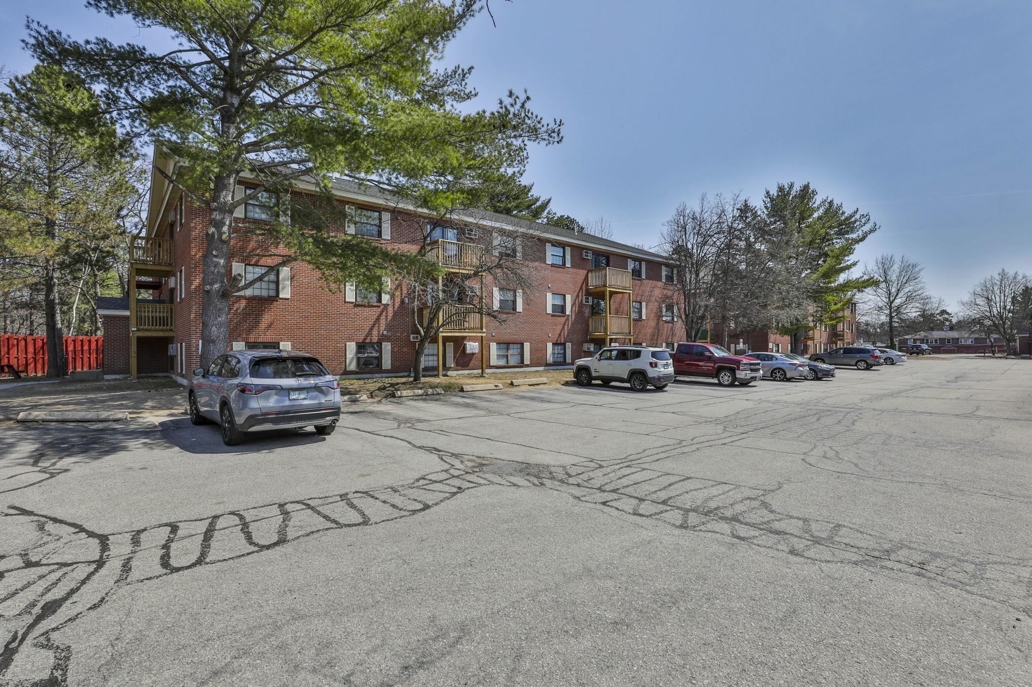 12 East Side Drive 14