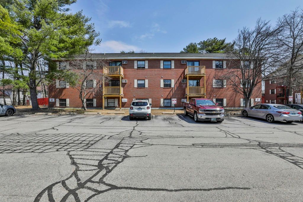 Photo of 12 East Side Drive #14, Concord, NH 03301 (MLS # 5085254)