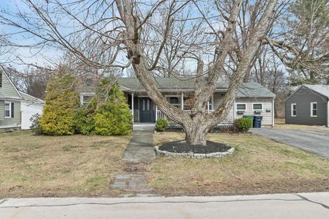 Photo of 53 Atherton Avenue, Nashua, NH 03064 (MLS # 5083406)