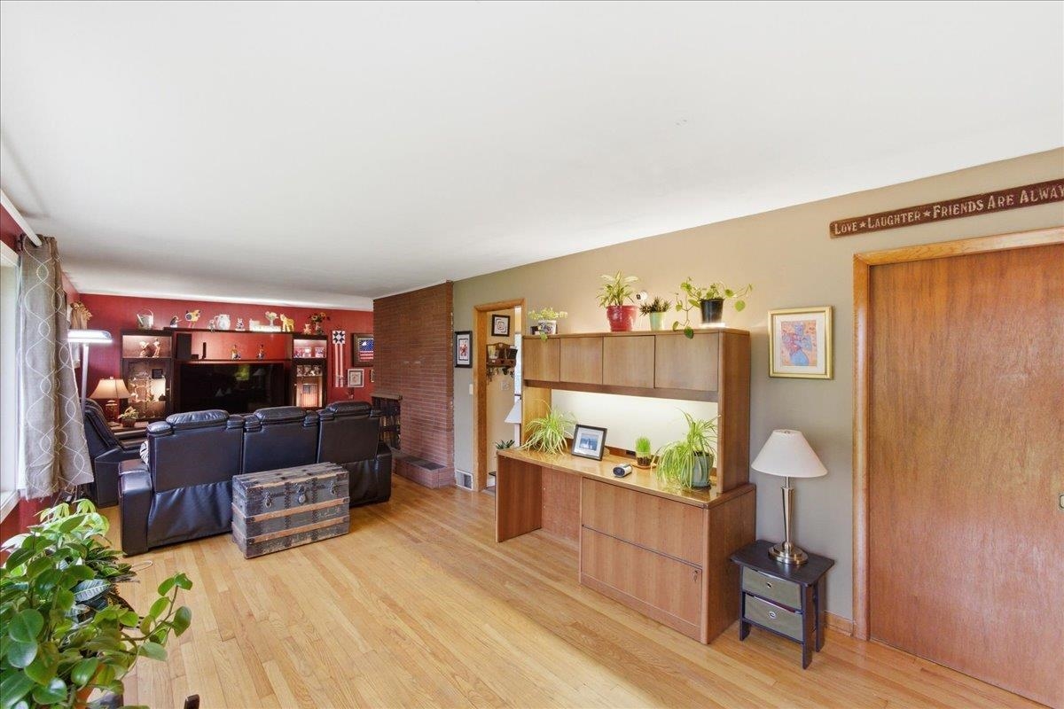 11 Wealthy Avenue