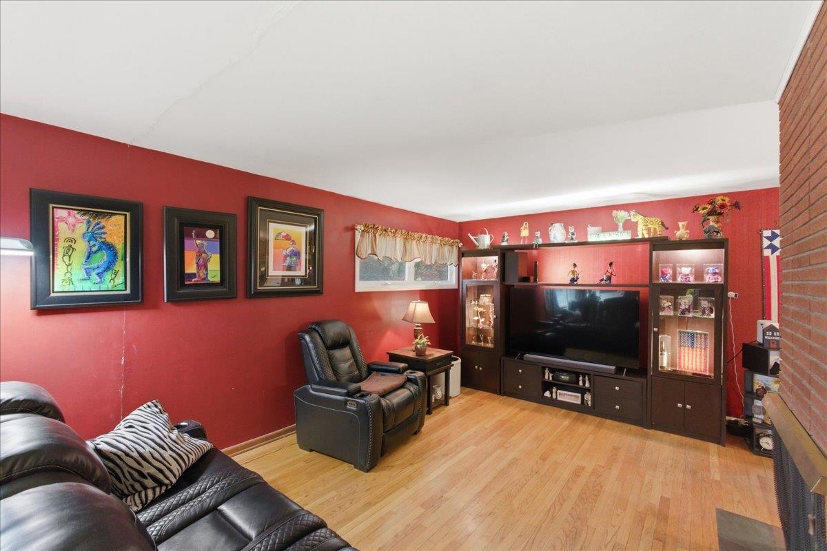 11 Wealthy Avenue