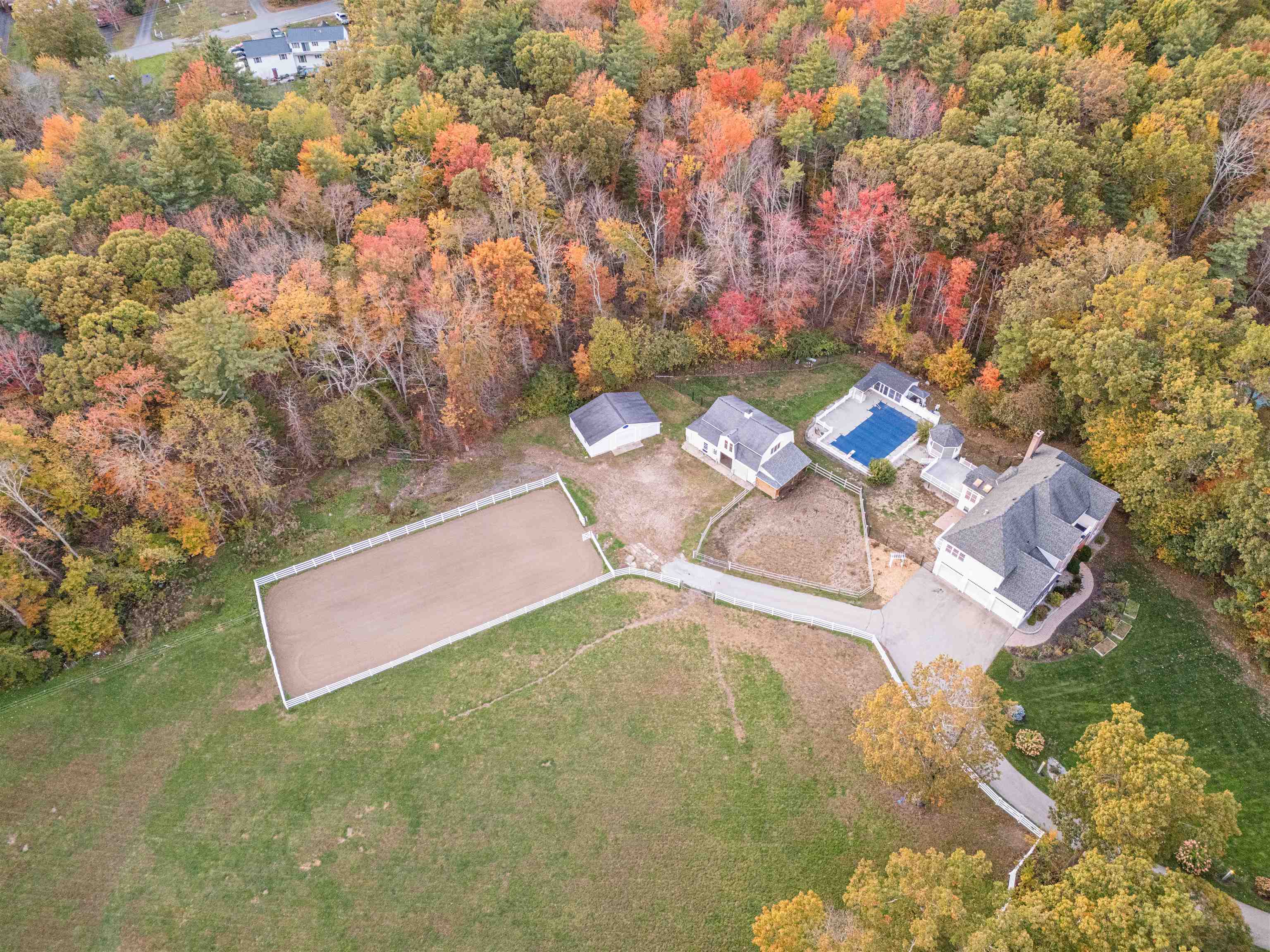 37 Houstons Way