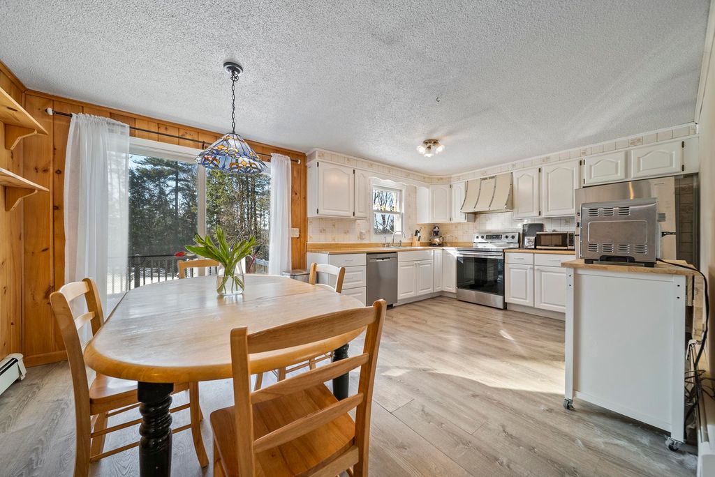 Photo of 165 Robert Rogers Road, Dunbarton, NH 03046 (MLS # 5077503)