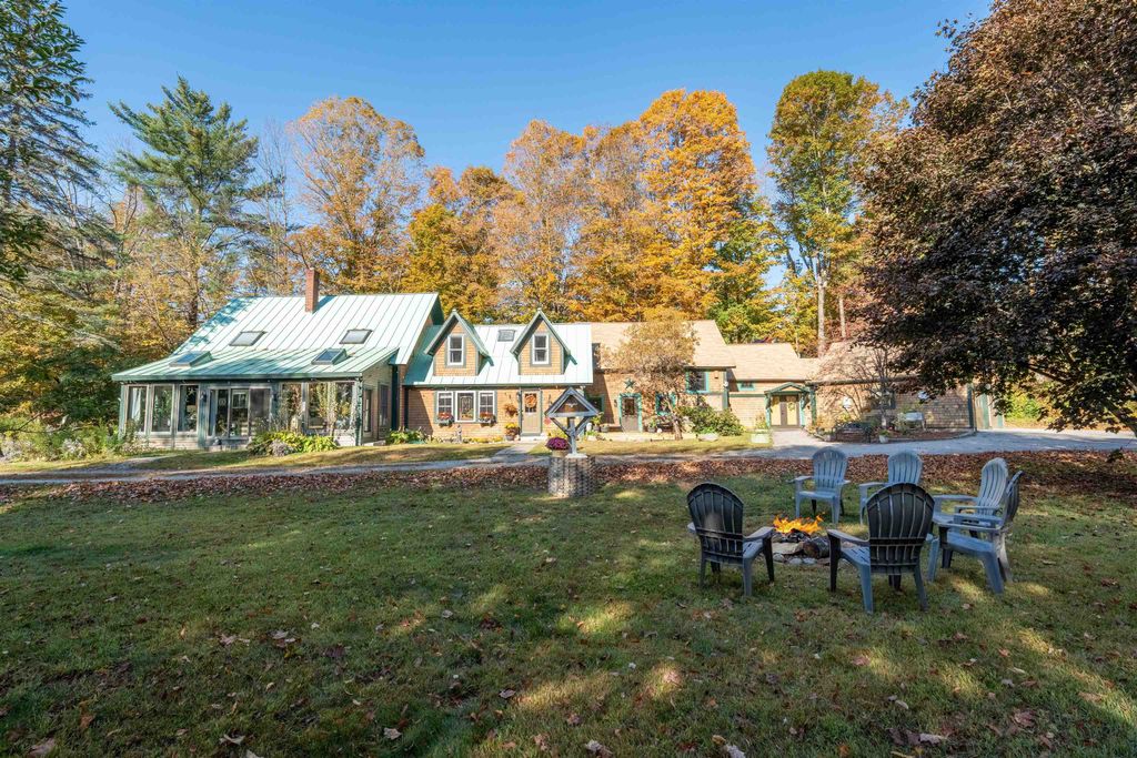 Photo of 38 Water Street, Rumney, NH 03266 (MLS # 5062995)
