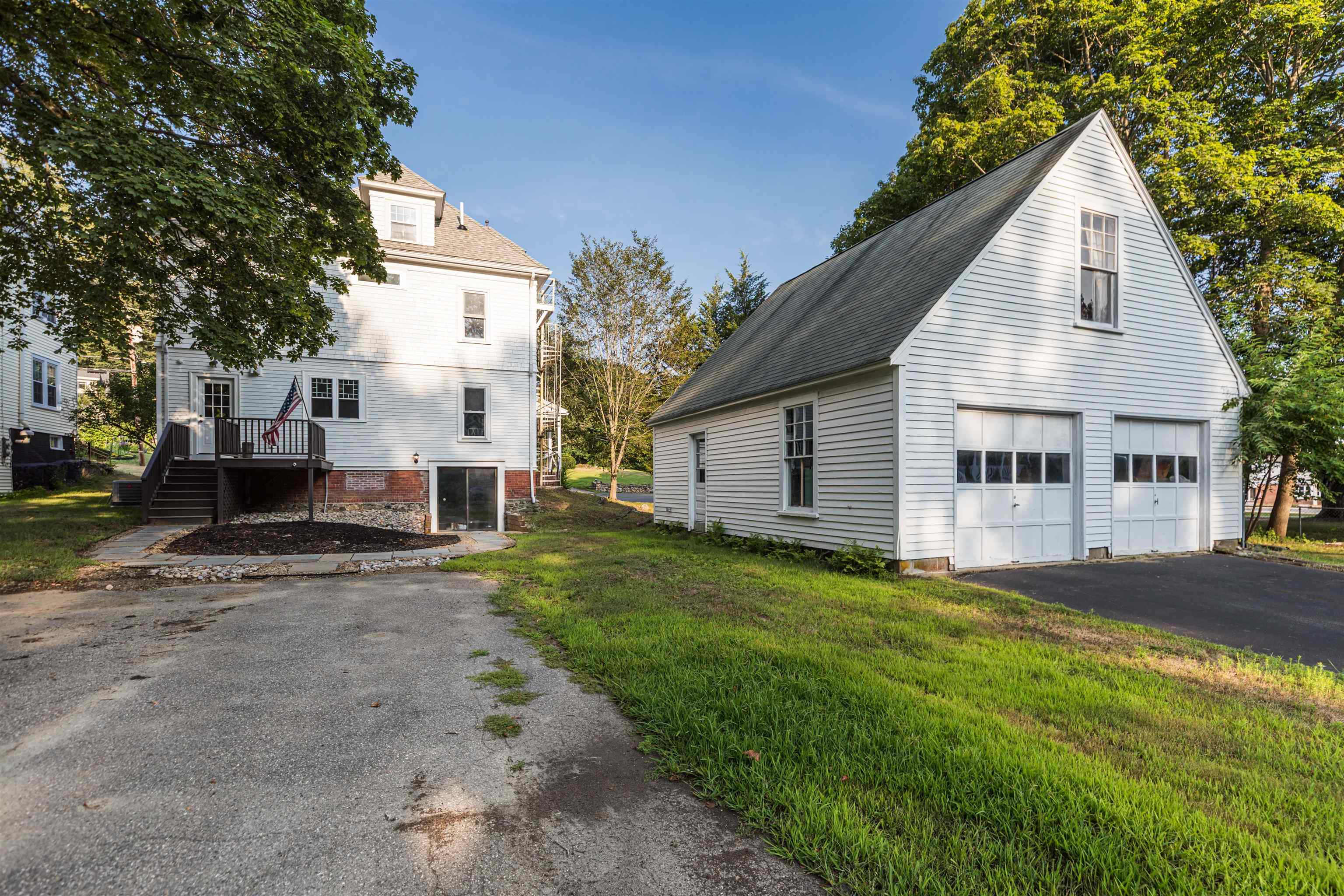 11 Rogers Road