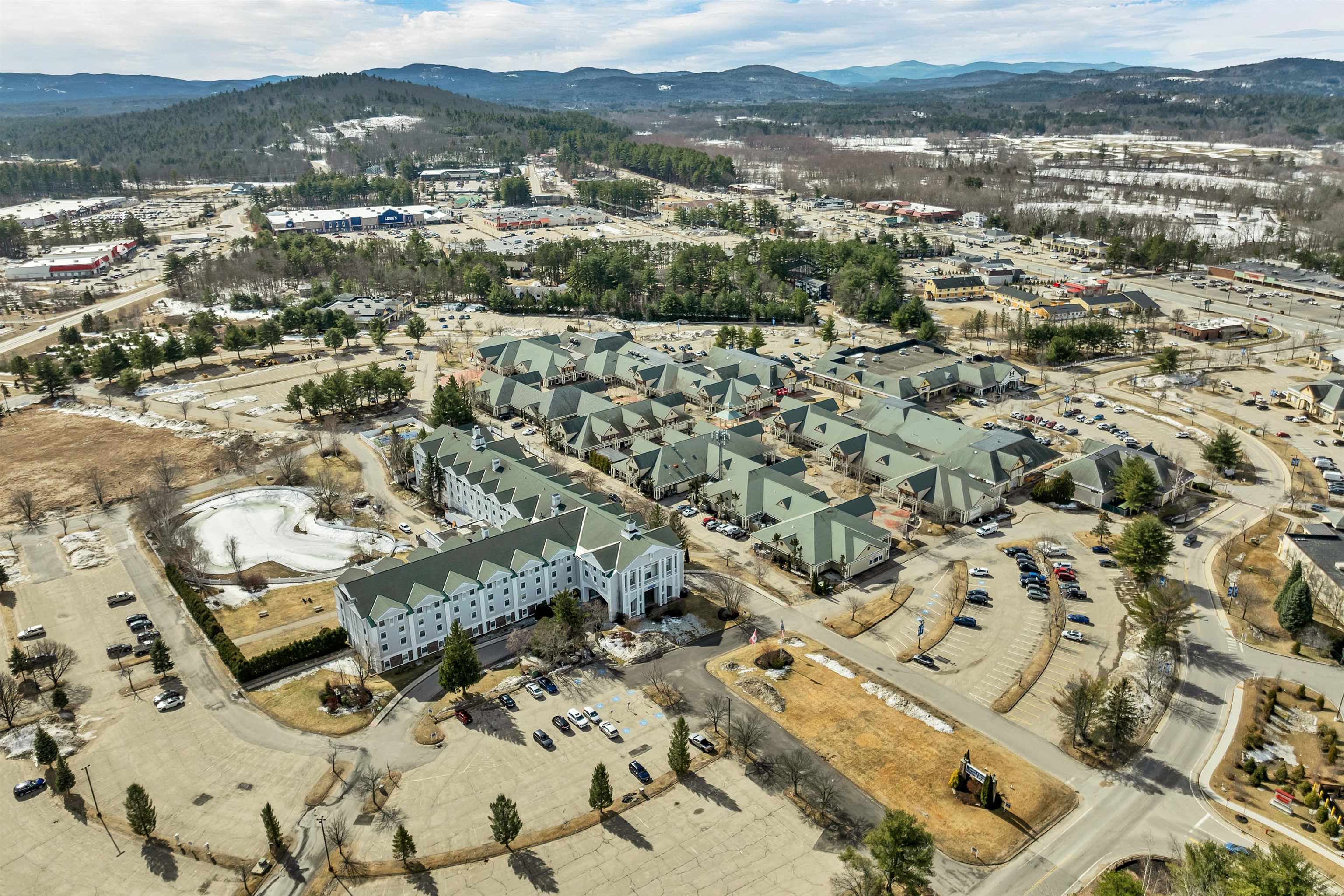 Conway, New Hampshire 03860, United States, 1 Bedroom Bedrooms, ,1 BathroomBathrooms,Residential,Active,109148