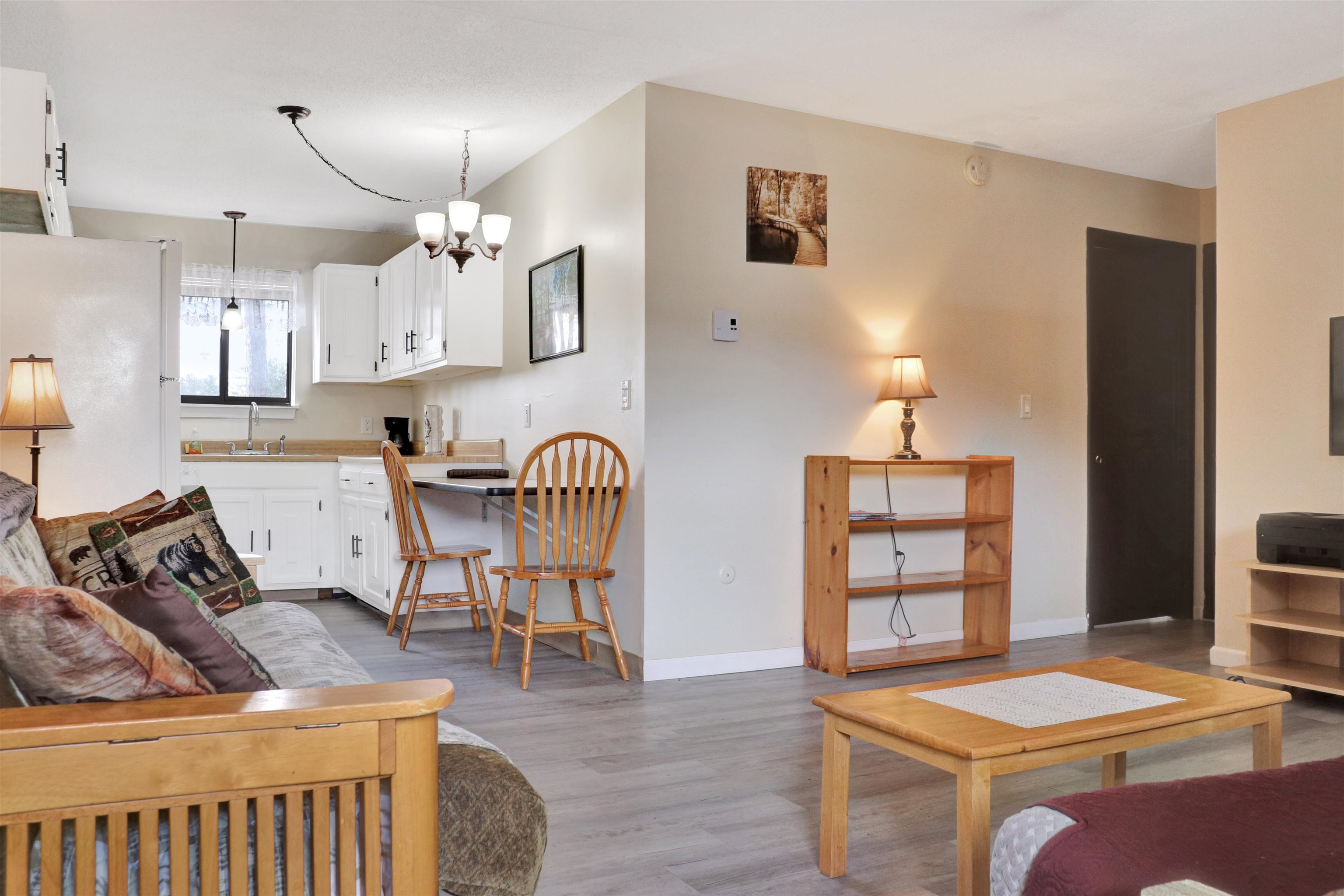 Conway, New Hampshire 03860, United States, 1 Bedroom Bedrooms, ,1 BathroomBathrooms,Residential,Active,109148