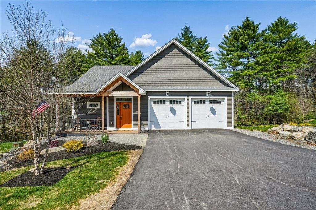 Photo of 7 John Hardie Way, Chichester, NH 03258 (MLS # 5088339)