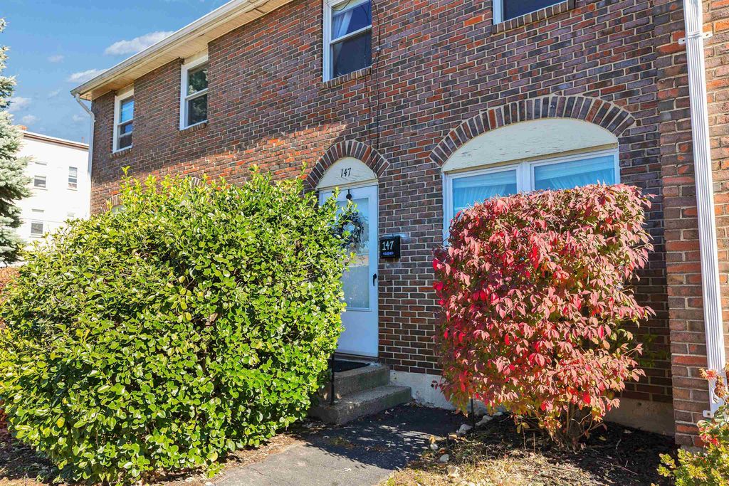 Photo of 147 Beech Street, Manchester, NH 03103 (MLS # 5072359)