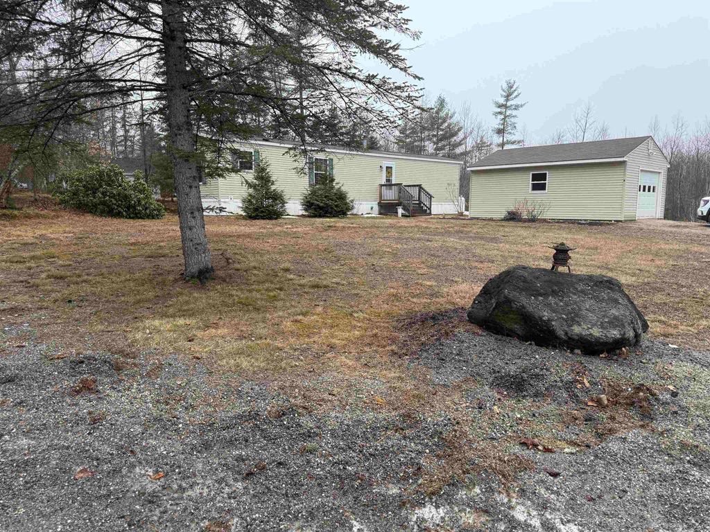Photo of 6 Popple Way, Newport, NH 03773 (MLS # 5084307)