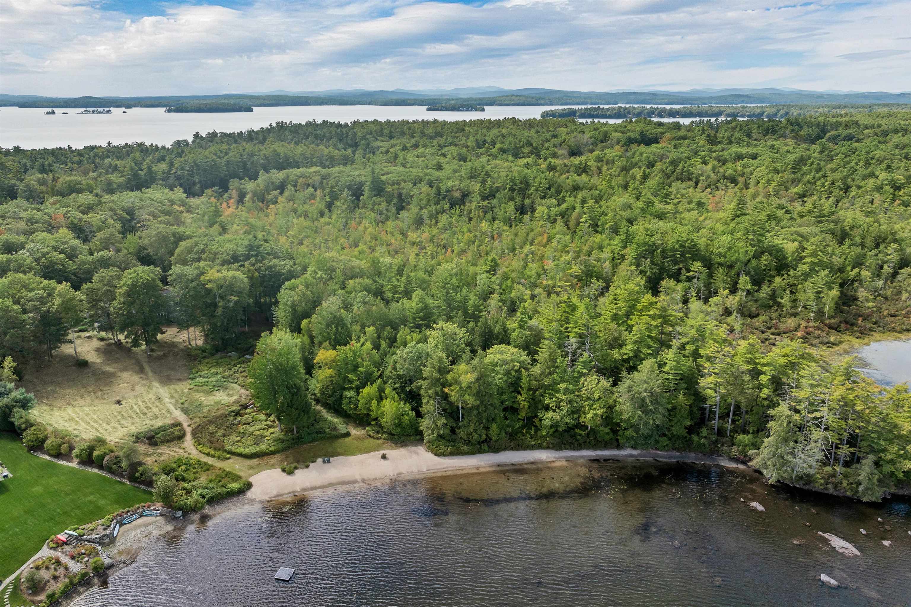 Moultonborough, New Hampshire 03254, United States, 4 Bedrooms Bedrooms, ,3 BathroomsBathrooms,Residential,Pending,213614