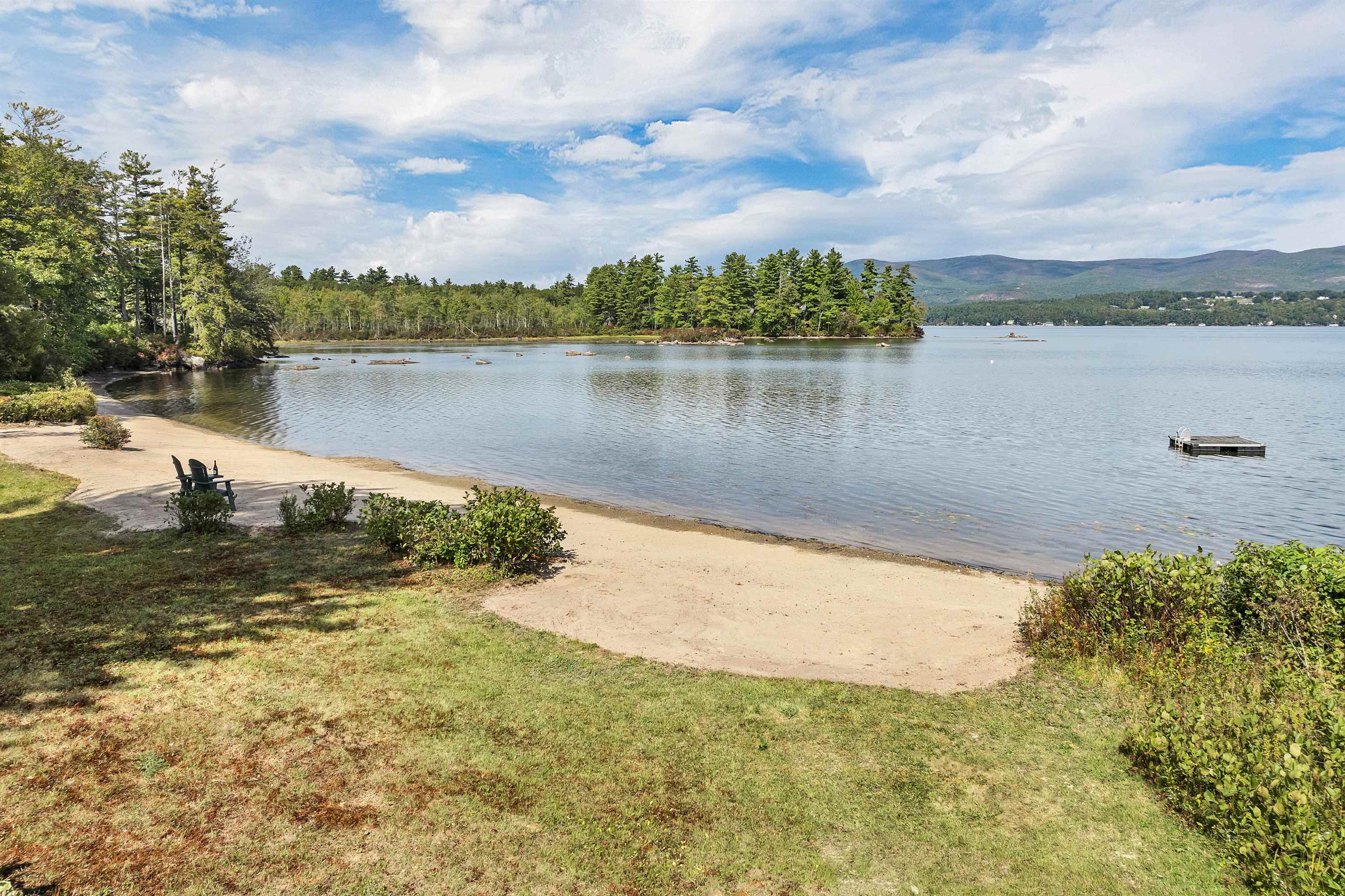 Moultonborough, New Hampshire 03254, United States, 4 Bedrooms Bedrooms, ,3 BathroomsBathrooms,Residential,Pending,213614