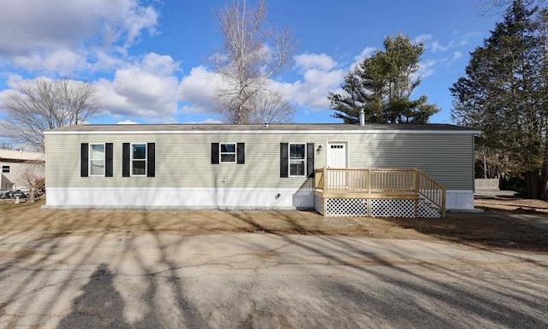 33 Longbow Drive