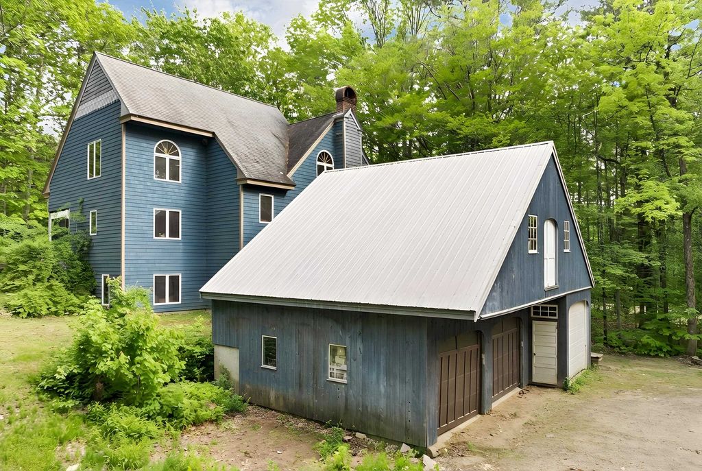 Photo of 11 Bonney Shores Road, Meredith, NH 03253 (MLS # 5078474)