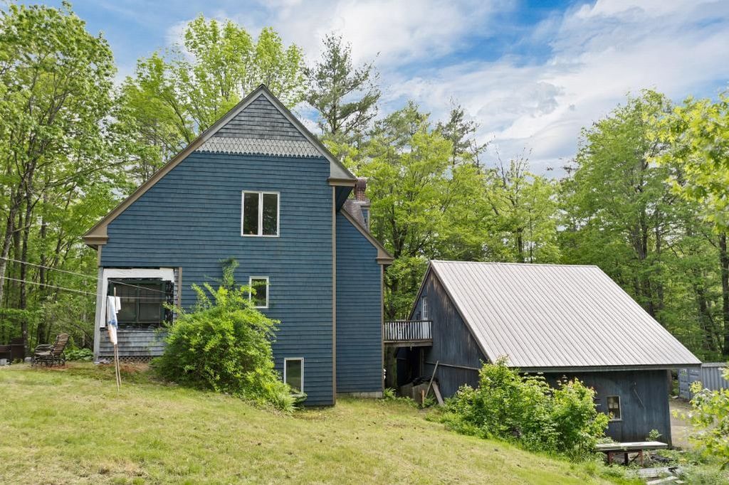 Photo of 11 Bonney Shores Road, Meredith, NH 03253 (MLS # 5078474)