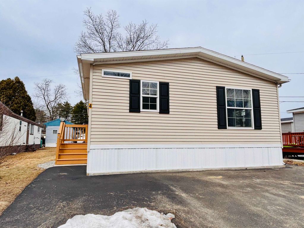 Photo of 545 Elm Street #4, Milford, NH 03055 (MLS # 5079405)