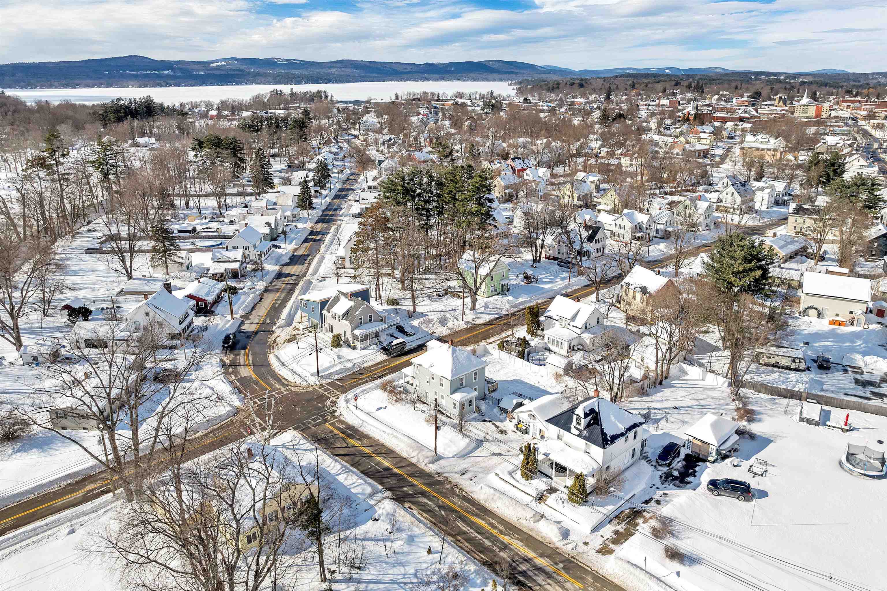 Laconia, New Hampshire 03246, United States, 3 Bedrooms Bedrooms, ,1 BathroomBathrooms,Residential,Pending,2481