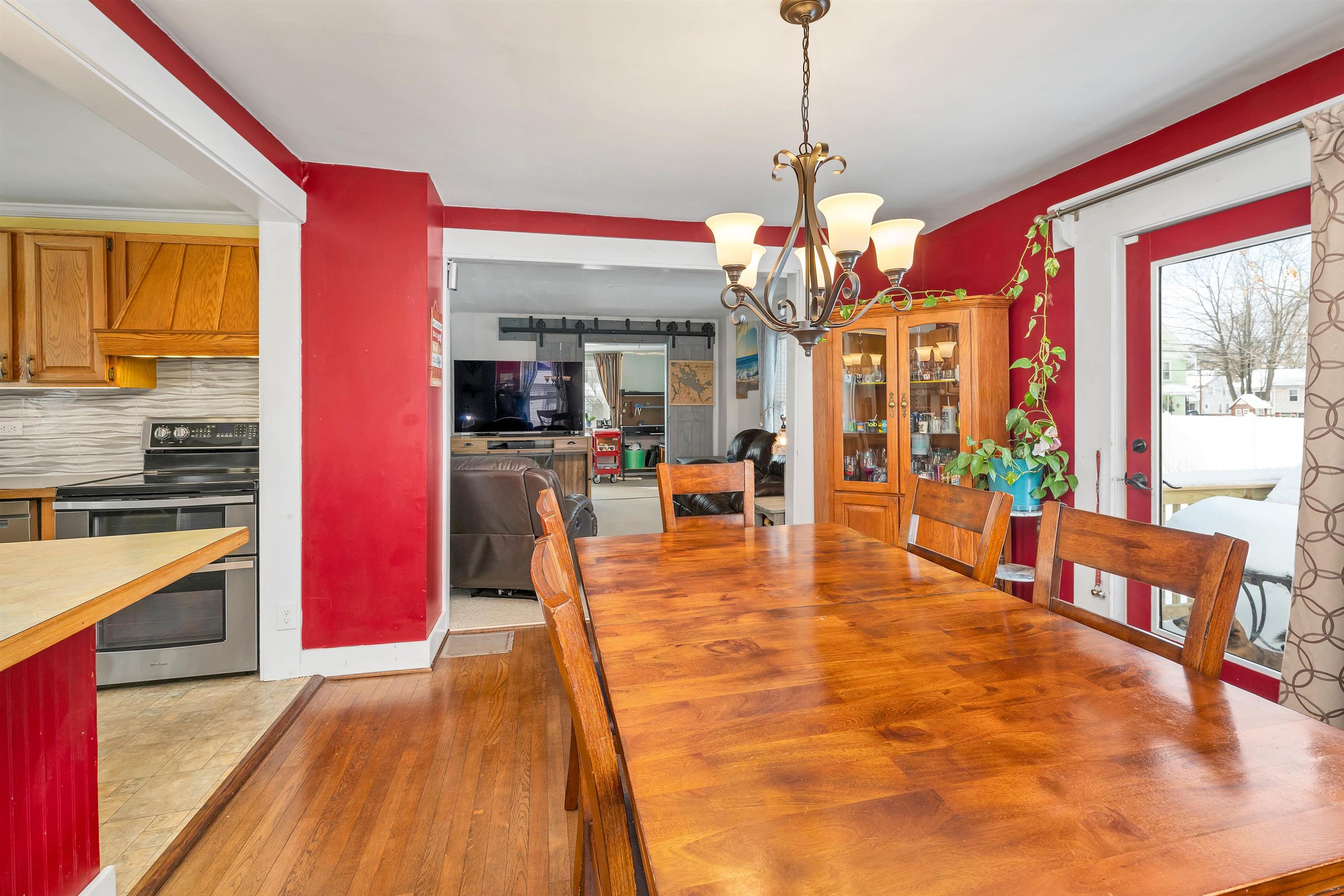 Laconia, New Hampshire 03246, United States, 3 Bedrooms Bedrooms, ,1 BathroomBathrooms,Residential,Pending,2481