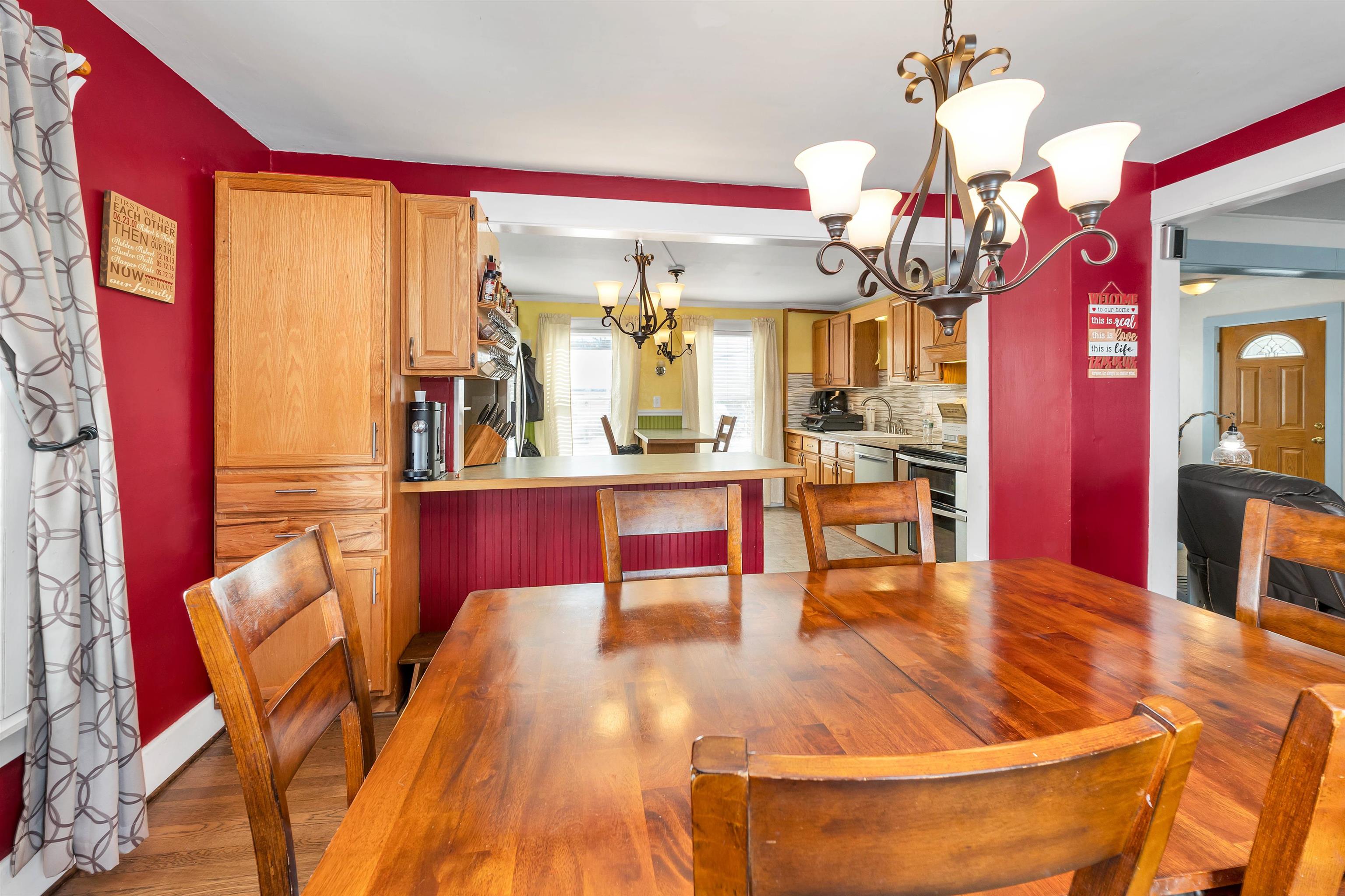 Laconia, New Hampshire 03246, United States, 3 Bedrooms Bedrooms, ,1 BathroomBathrooms,Residential,Pending,2481