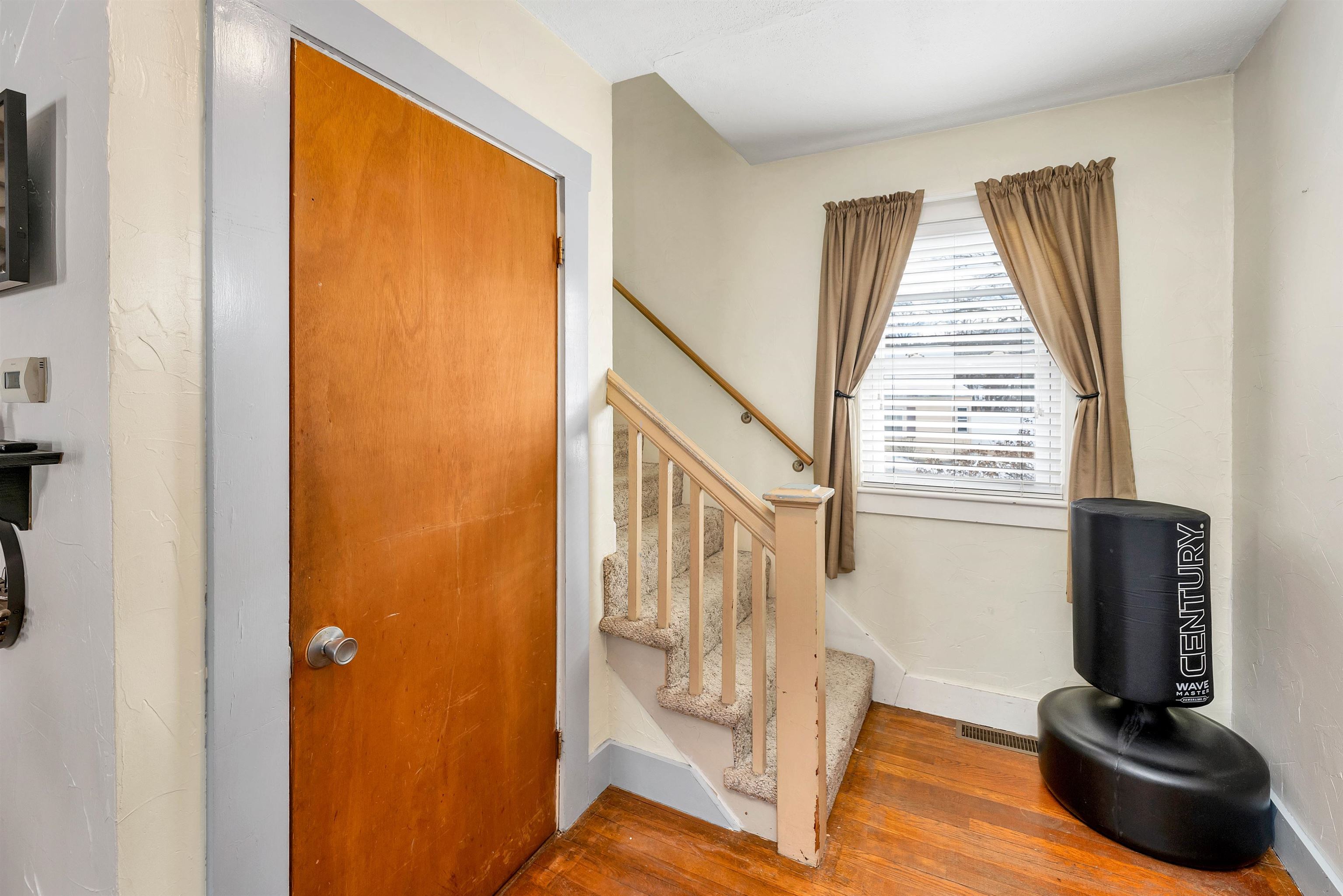 Laconia, New Hampshire 03246, United States, 3 Bedrooms Bedrooms, ,1 BathroomBathrooms,Residential,Pending,2481