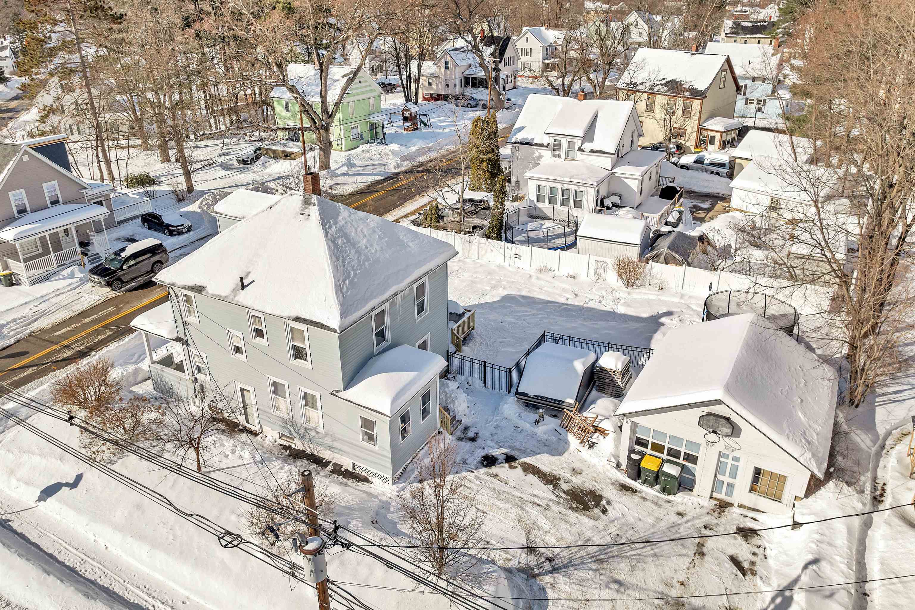 Laconia, New Hampshire 03246, United States, 3 Bedrooms Bedrooms, ,1 BathroomBathrooms,Residential,Pending,2481