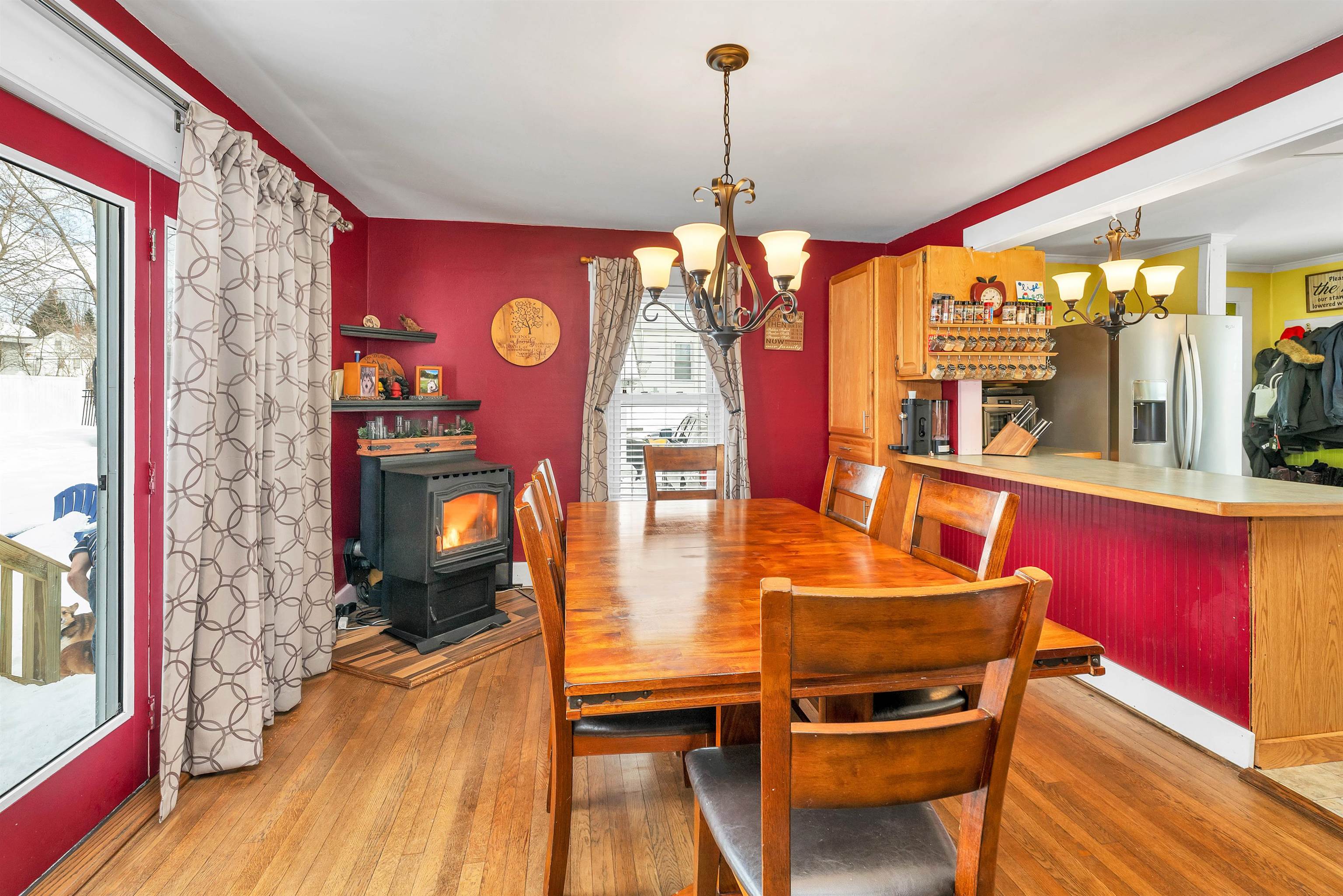 Laconia, New Hampshire 03246, United States, 3 Bedrooms Bedrooms, ,1 BathroomBathrooms,Residential,Pending,2481