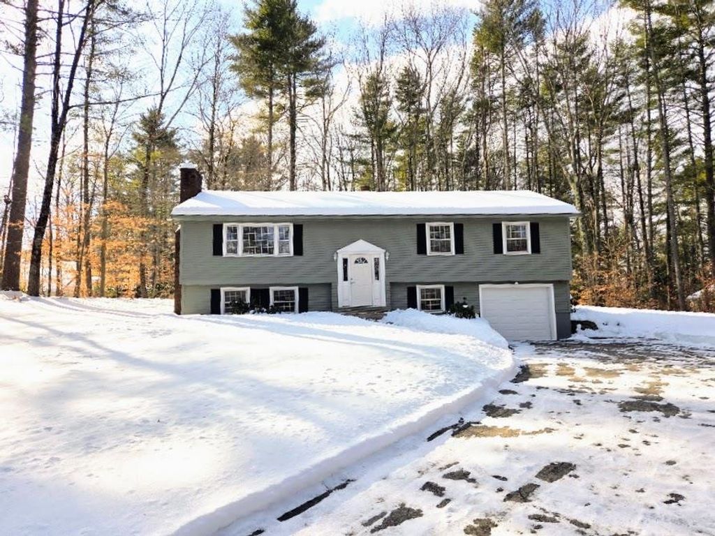 Photo of 13 Birchdale Road, Bow, NH 03304 (MLS # 5076155)