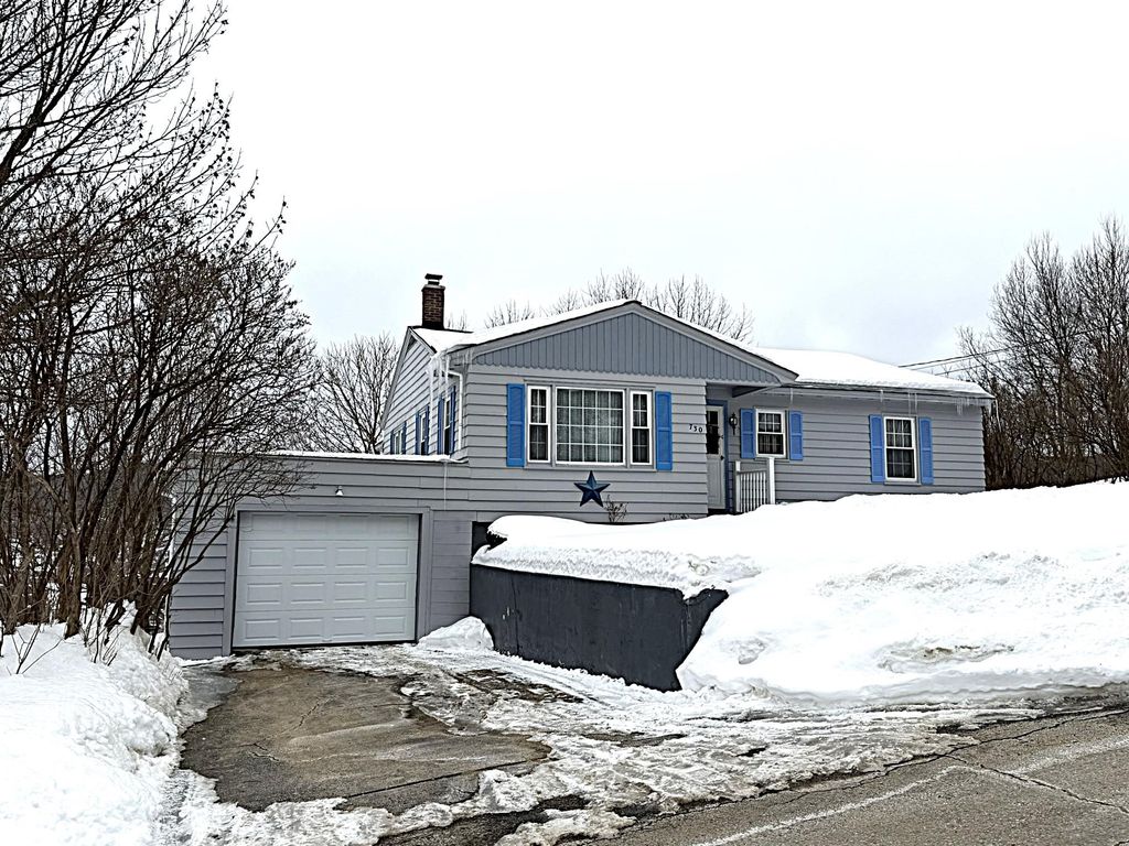 Photo of 730 Sixth Avenue, Berlin, NH 03570 (MLS # 5077420)