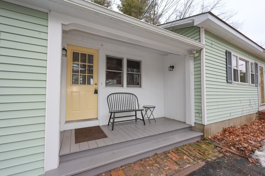 Photo of 95 East Side Drive, Concord, NH 03301 (MLS # 5082328)